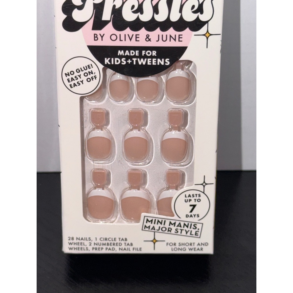 Olive & June Pressies Mini Manis Iconic French Round XS/S Press-On Nails 94052